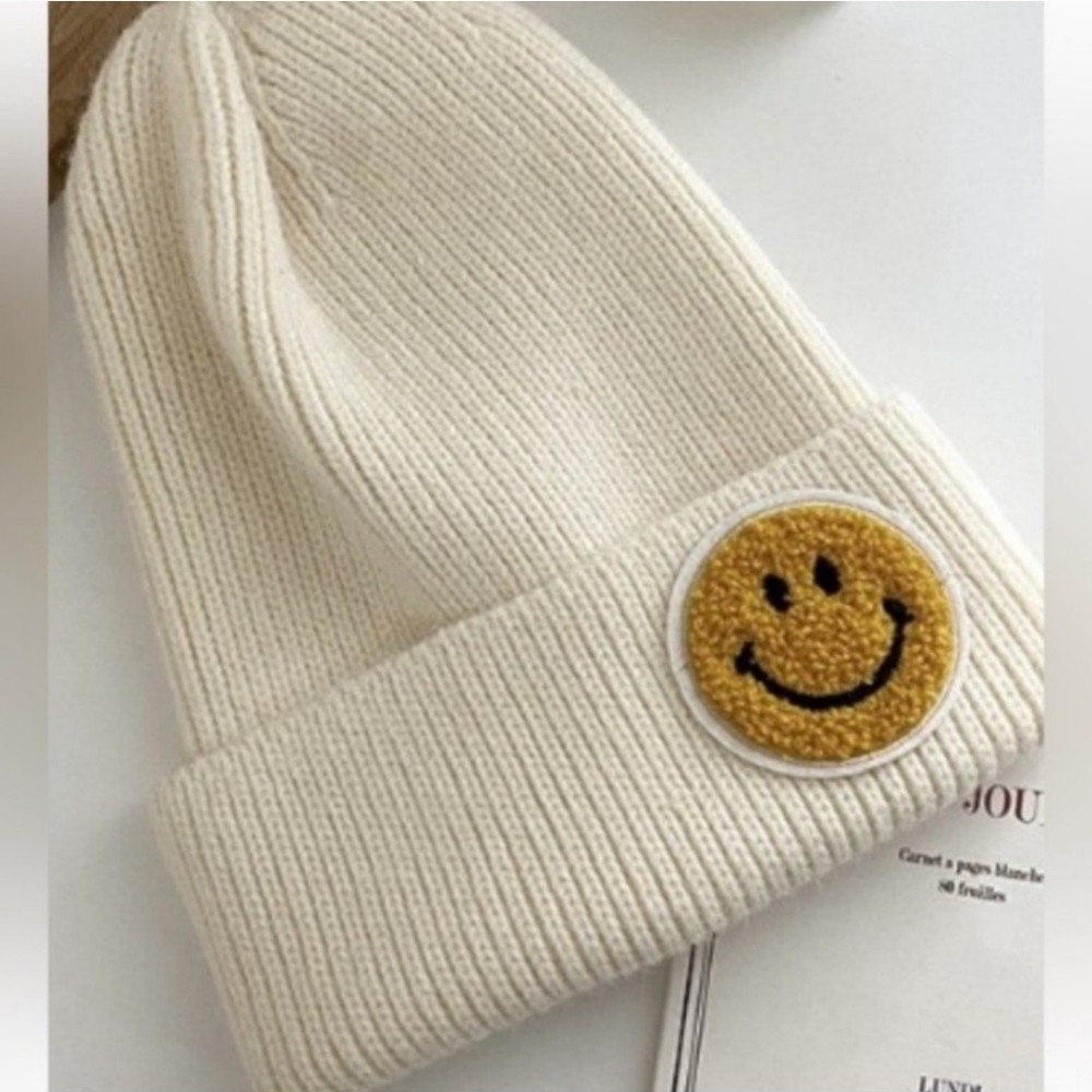 SMILEY BEANIE HAT. NEW. ASSORTED COLORS. - Picture 3 of 8